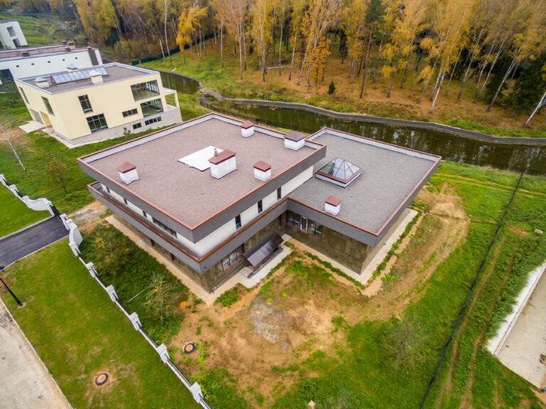 Why Do Insurance Companies Not Like Flat Roofs
